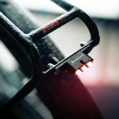 Feu Vélo Dynamo Sur Porte-bagages E3 Tail Light 2 Supernova 3 Feu Vélo Dynamo Sur Porte-bagages E3 Tail Light 2 Supernova – Image 3