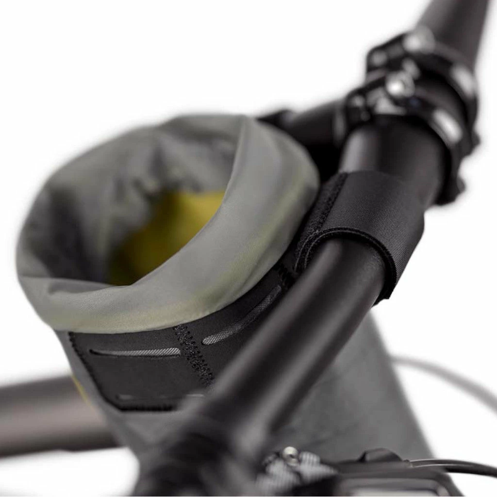 Sacoche Sur Guidon Vélo 1.2 L Backcountry Food Pouch Apidura Plus 4 Sacoche Sur Guidon Vélo 1.2 L Backcountry Food Pouch Apidura Plus – Image 4